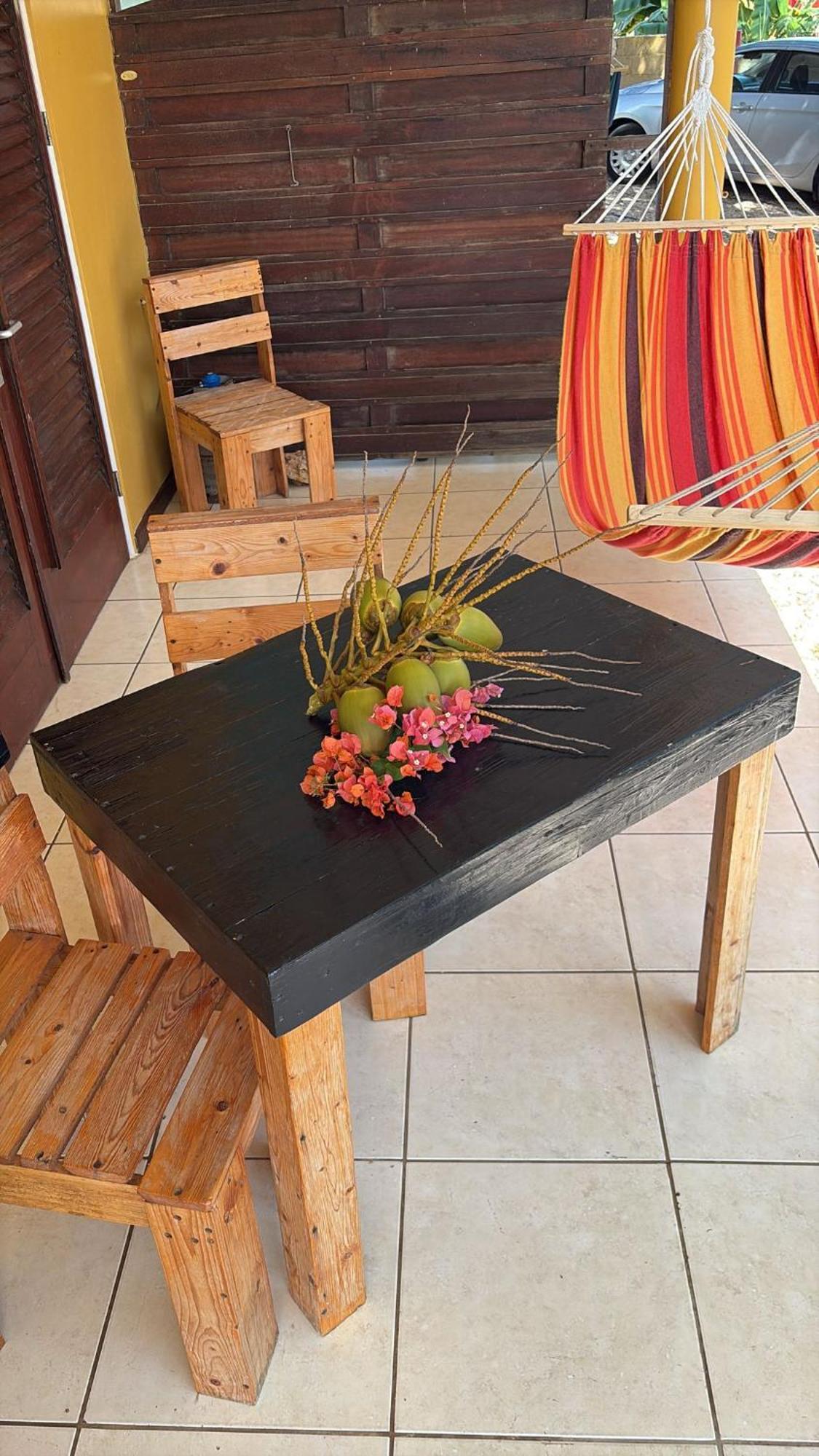 Centrally Located Spacious Apartment Willemstad Luaran gambar
